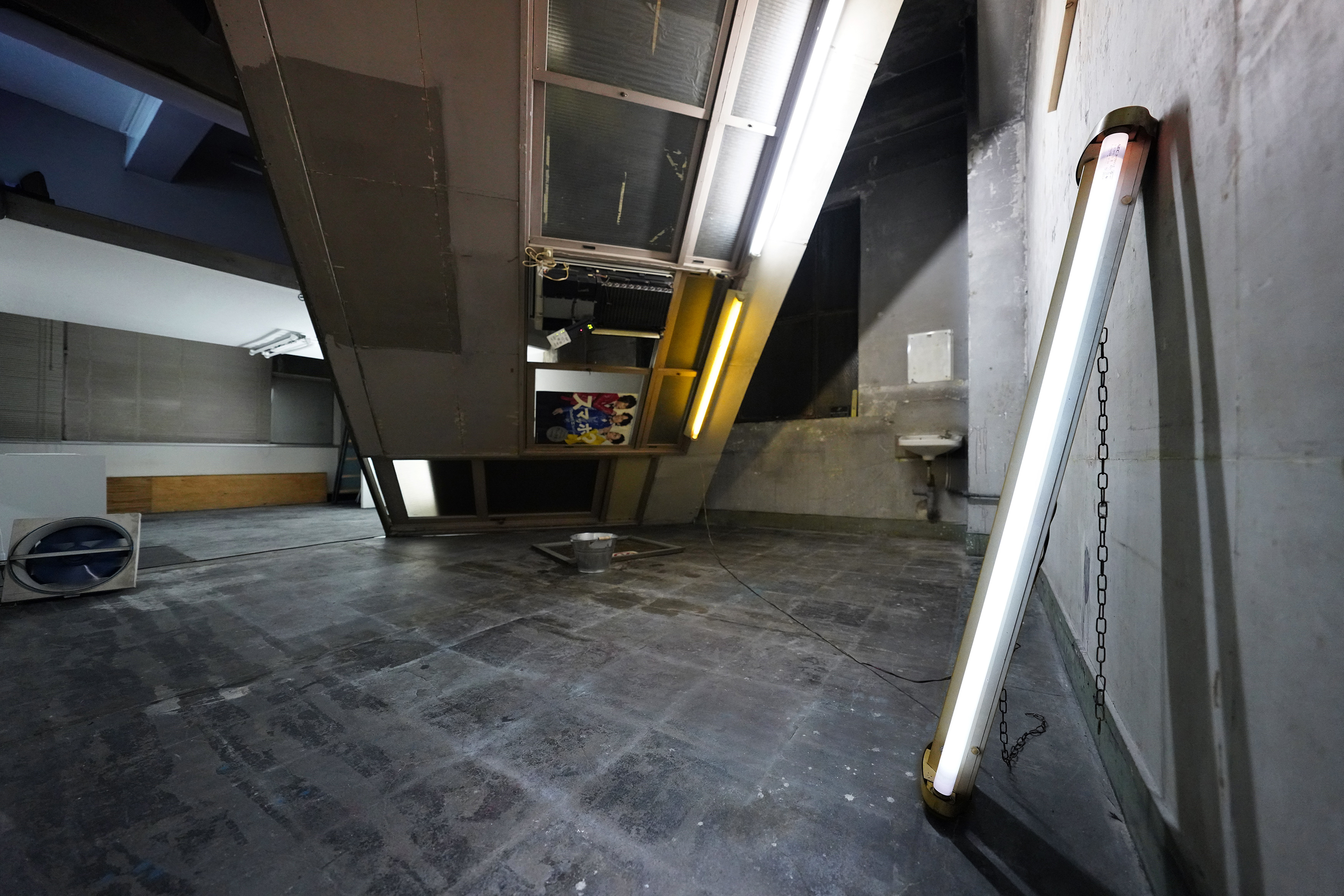展示風景：《現れの場》AZUMATEI PROJECT、横浜、2021年